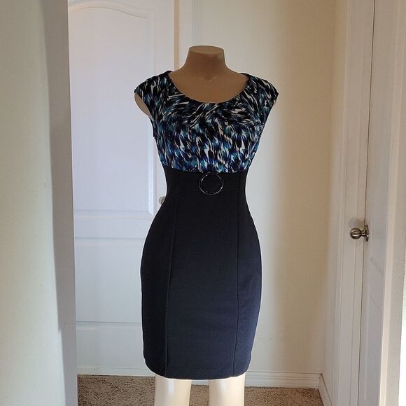 LONDON TIME TWO TONE MULTICOLOR SLEEVELESS ROUNDNECK LINE DRESS - Picture 4 of 13
